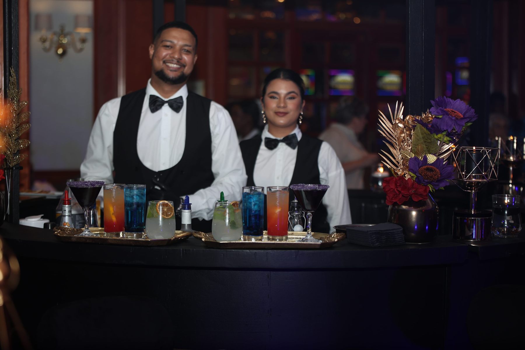 Full Circle Staffing bar team serving a premium event
